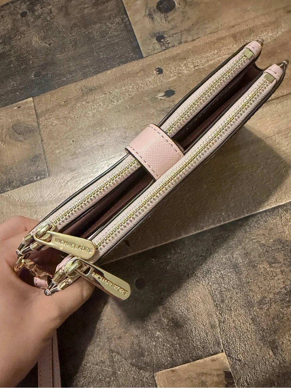 Michael Kors Jet Set Large Leather Smartphone Wristlet Wallet